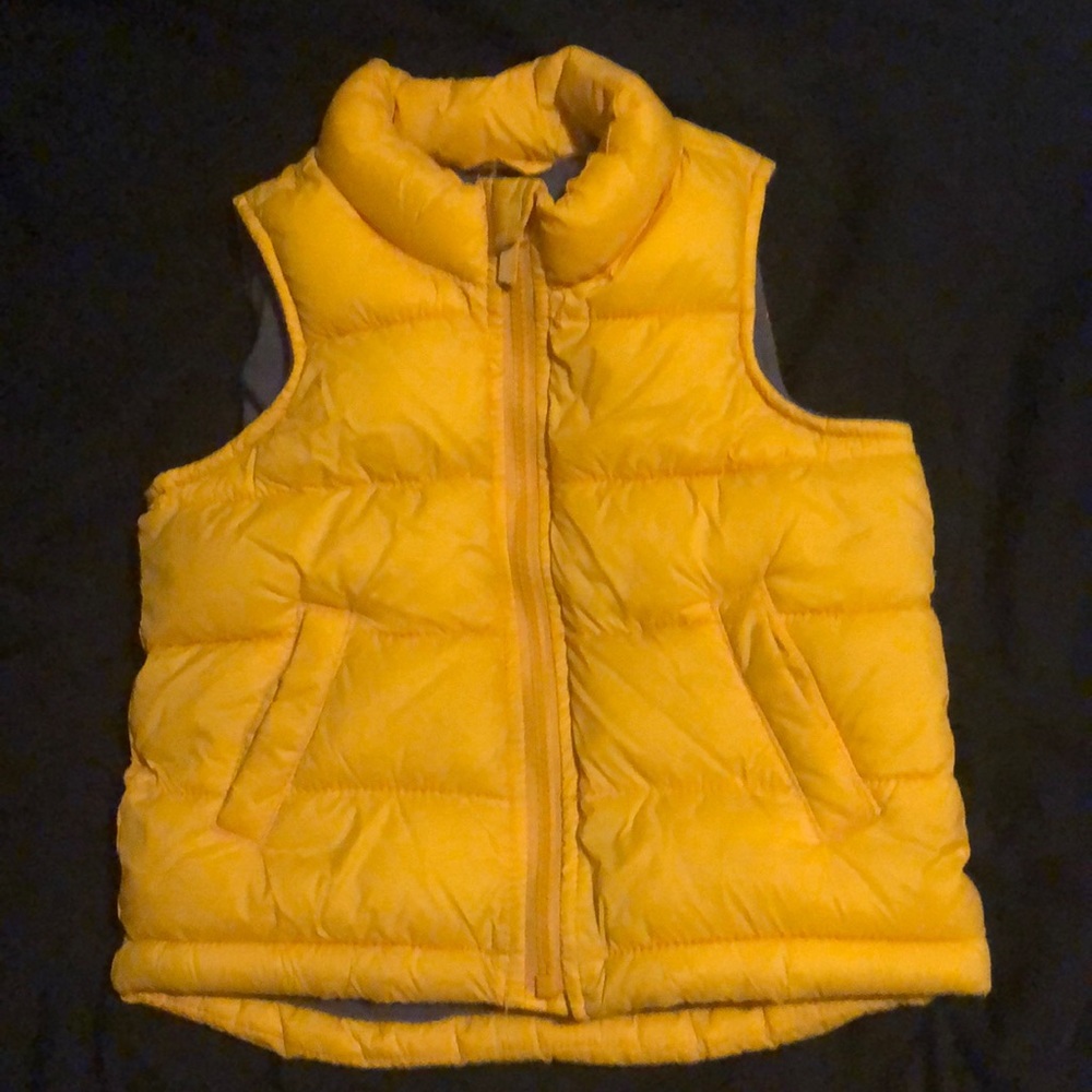 2t gap yellow puffer vest
